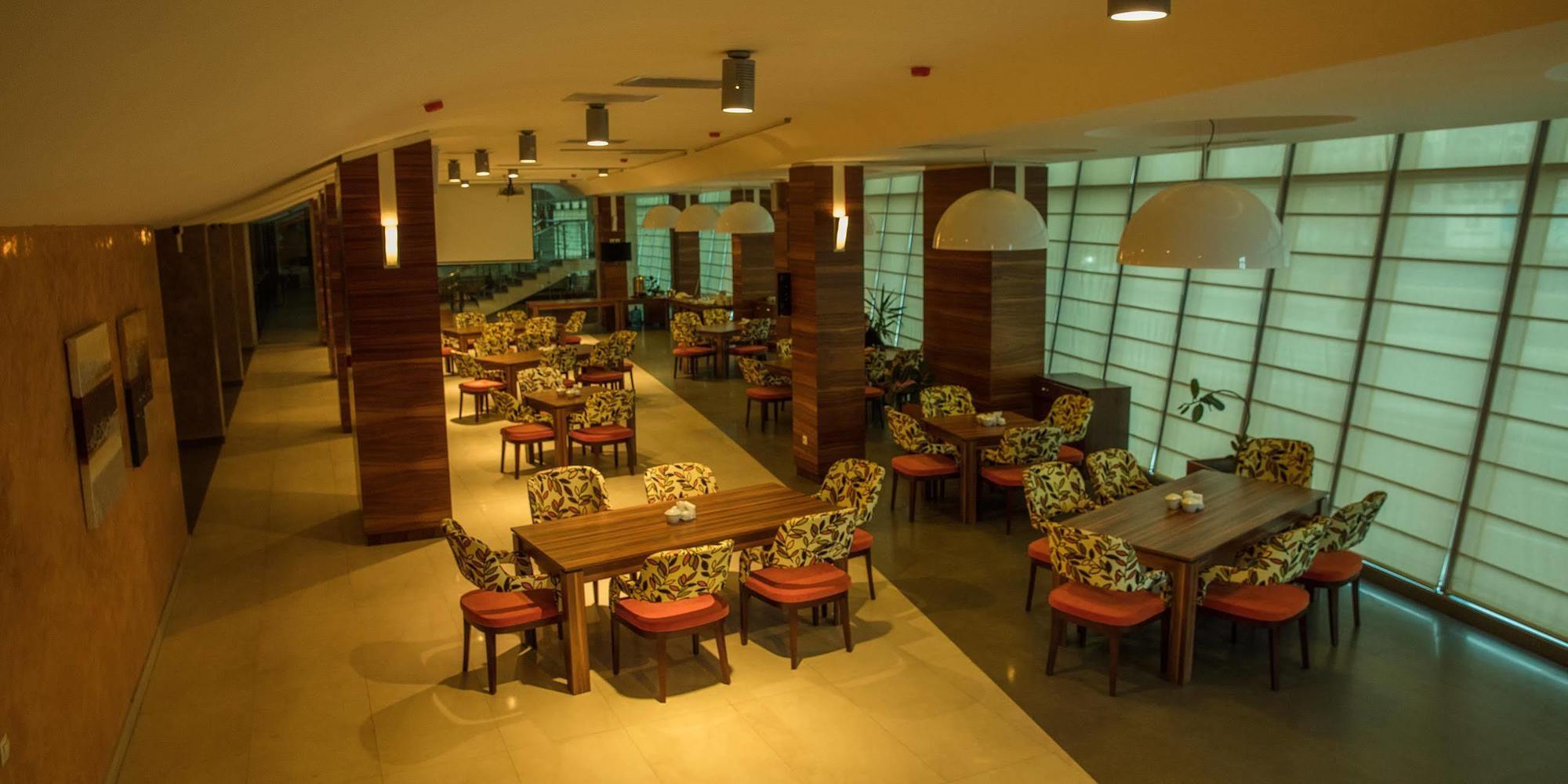 Avenue Hotel Baku Exterior photo